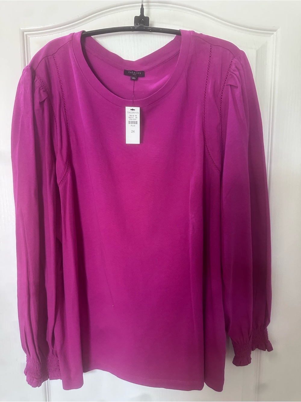 Talbots long sleeve T-shirt with gathering at the wrists. Size 2X.  BNWT